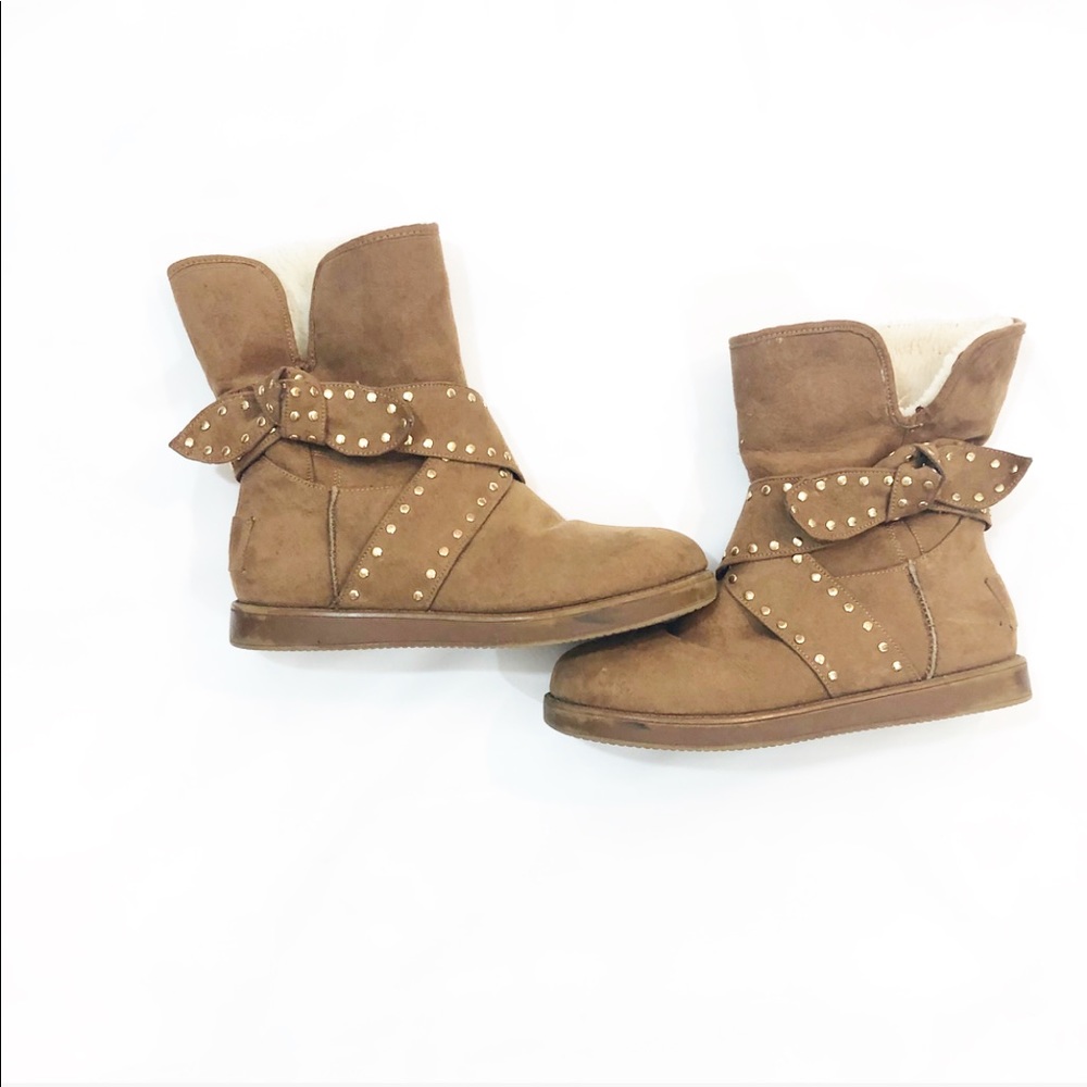 GUESS BROWN & GOLD FUR BOOTS